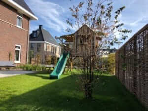 wilgentegen speeltoestel tuinaanleg Amsterdam