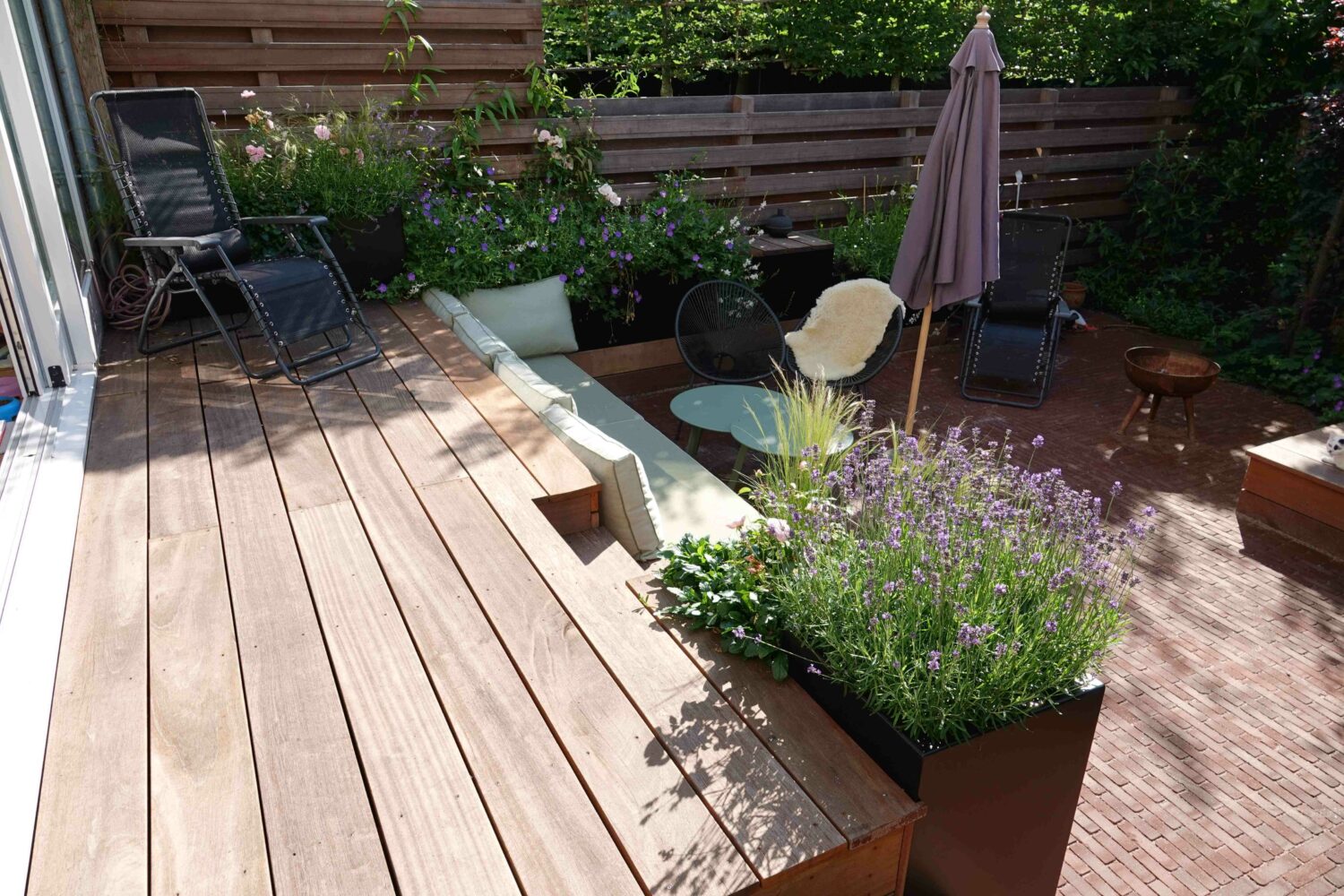 Tuin Met Hardhouten Loungebank Nederveen Tuinen